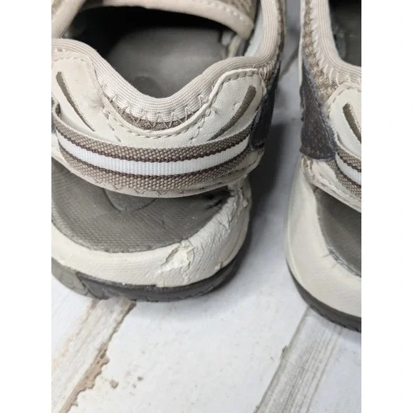 The North Face Women's HEDGEFROG X2 Hiking Water Sandal Shoes Size 7.5 Tan Brown - Picture 3 of 7